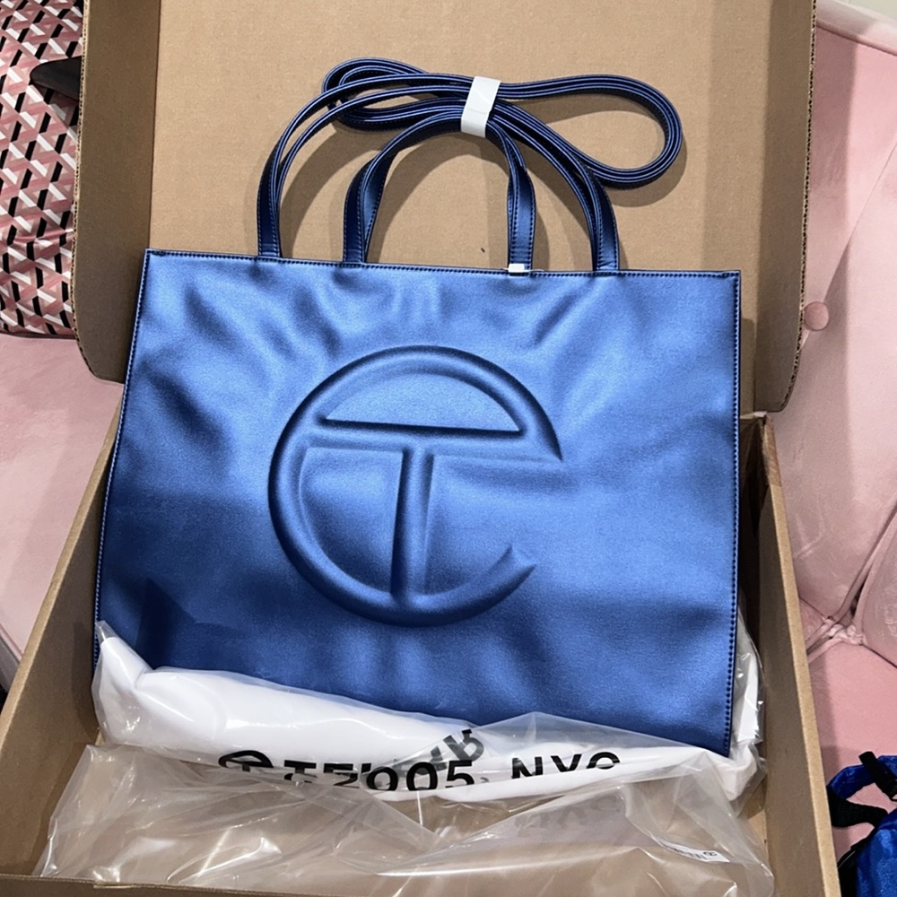 NEW Unisex Authentic Telfar Large shopping 🛍 Bag STILL IN BOX.